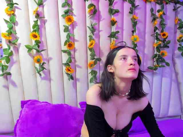 AlisonSweet webcam