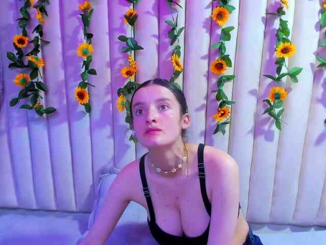 AlisonSweet webcam