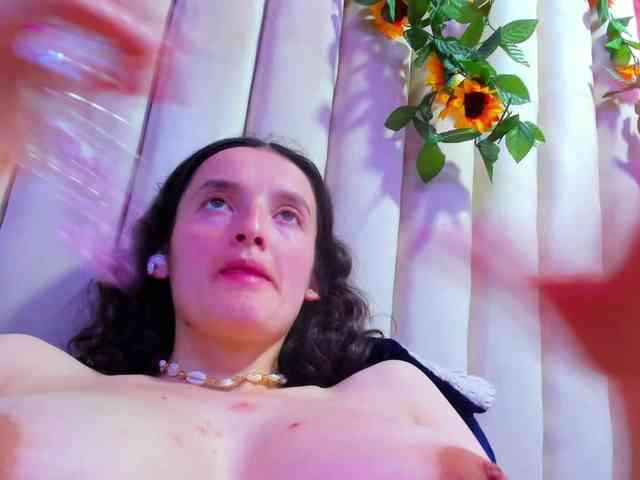 AlisonSweet webcam