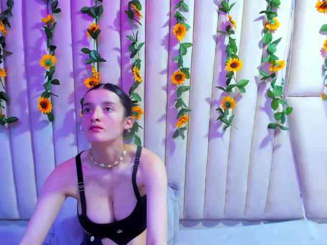 AlisonSweet webcam