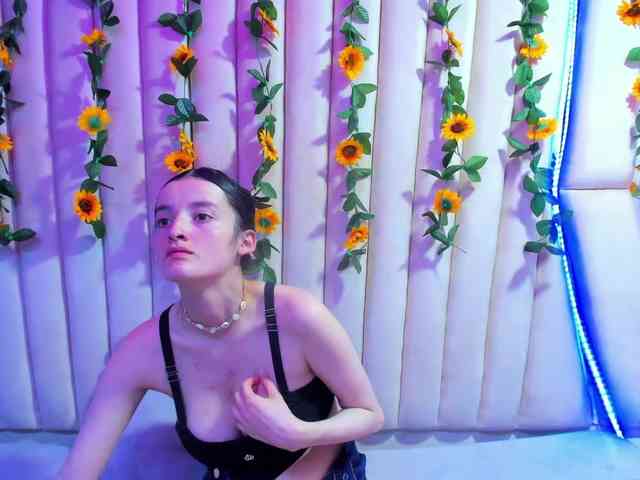 AlisonSweet webcam