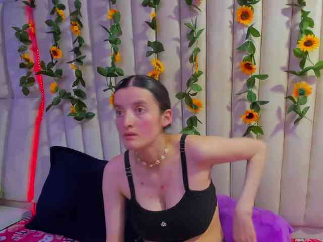 AlisonSweet webcam