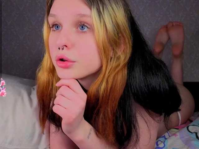 Hi-Kitti's BongaCams show and profile