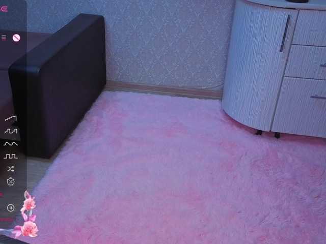 Hi-Kitti's BongaCams show and profile