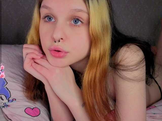 Hi-Kitti's BongaCams show and profile
