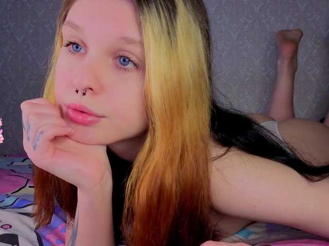Hi-Kitti's BongaCams show and profile