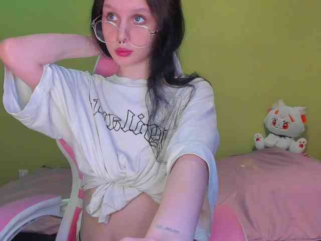 KittiGirl webcam