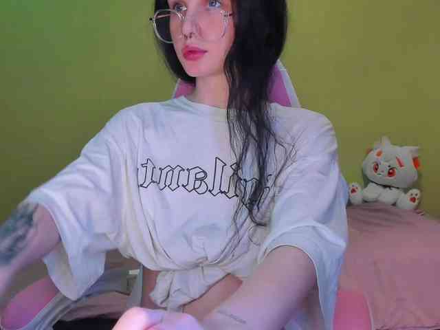 KittiGirl webcam