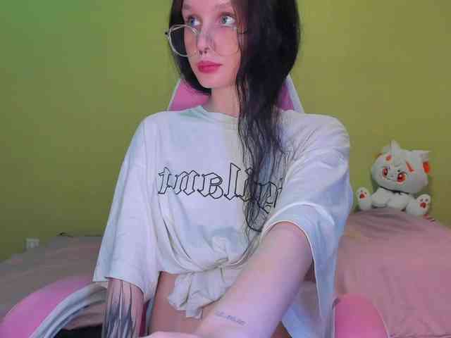 KittiGirl webcam
