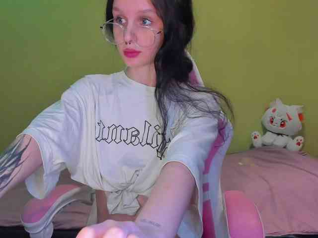 KittiGirl webcam