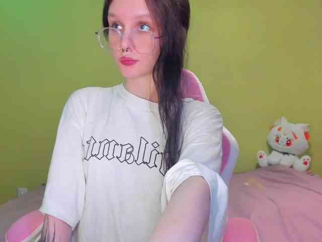 KittiGirl webcam