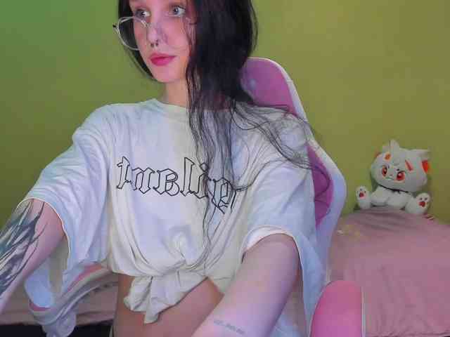 KittiGirl webcam