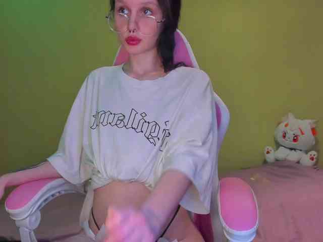 KittiGirl webcam