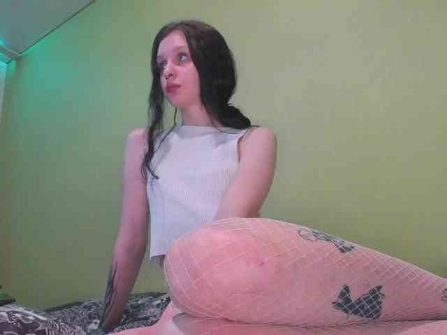 KittiGirl webcam