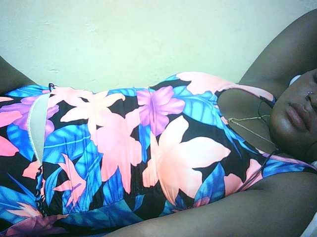 Prettydoll01's BongaCams show and profile