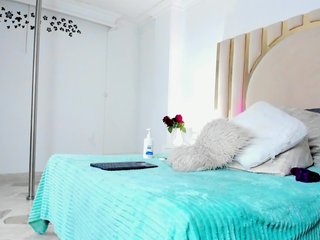 ShainaBonne Porn Show