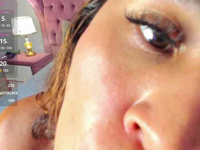 ShainaBonne webcam