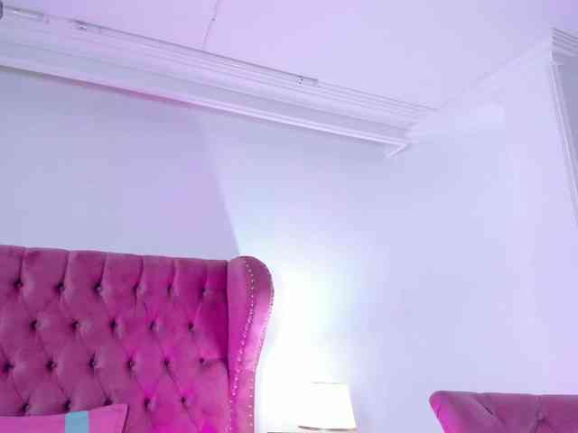 ShainaBonne webcam