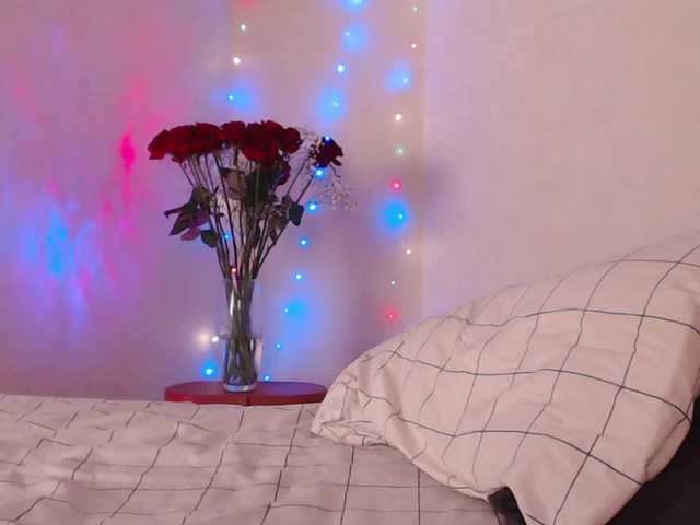 xlilpeach's BongaCams show and profile