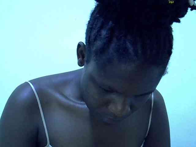 adara-lee webcam