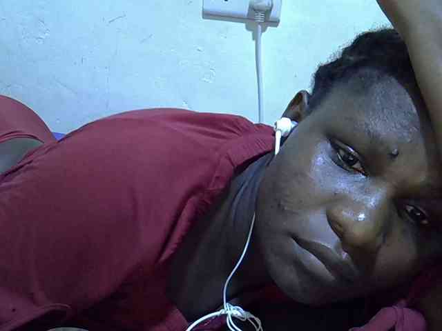 adara-lee Live Webcam on BongaCams