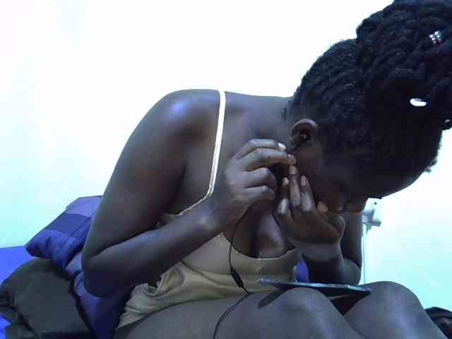 adara-lee webcam