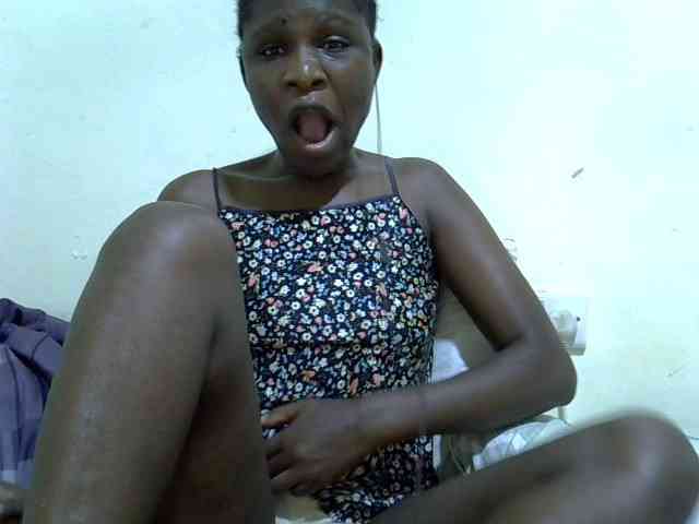 adara-lee webcam