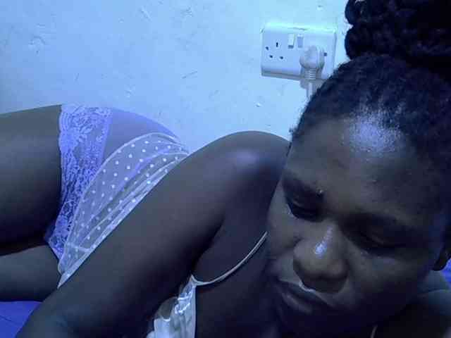 adara-lee webcam