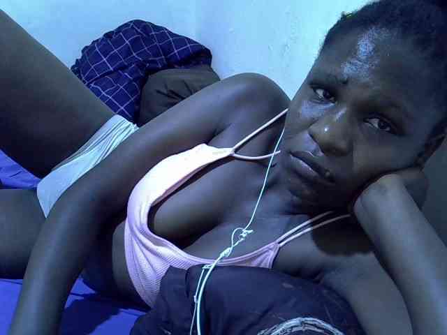 adara-lee webcam