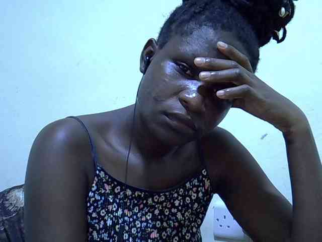 adara-lee webcam