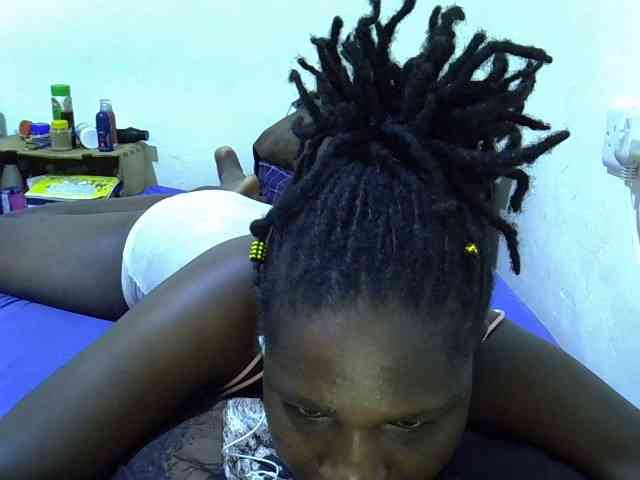 adara-lee webcam