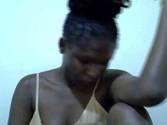 adara-lee webcam