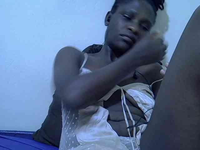 adara-lee webcam