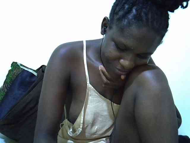 adara-lee webcam