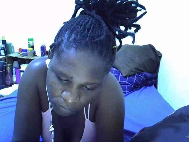 adara-lee webcam