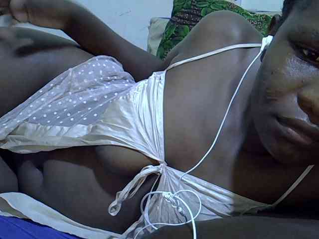 adara-lee webcam