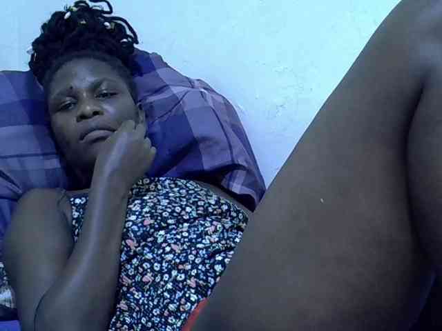 adara-lee webcam
