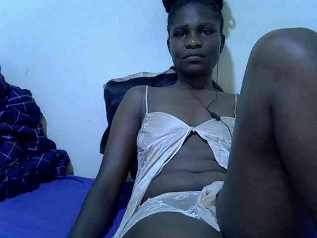 adara-lee webcam