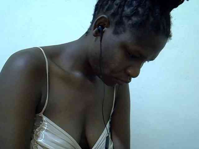 adara-lee webcam