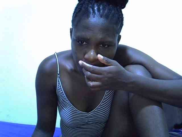 adara-lee webcam