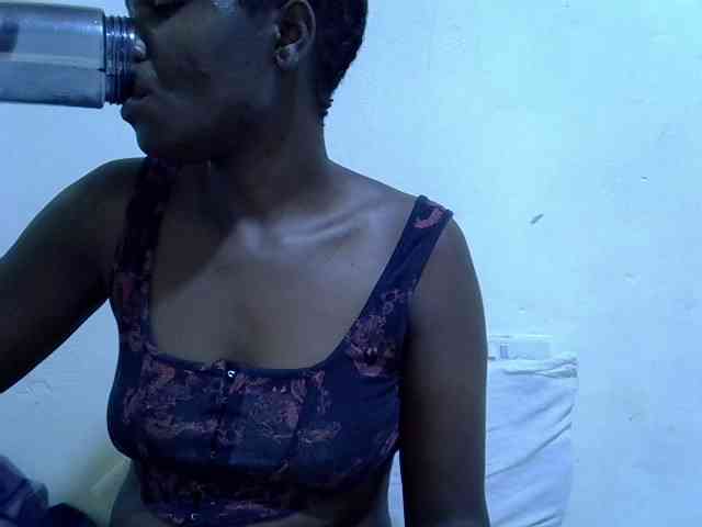 adara-lee webcam