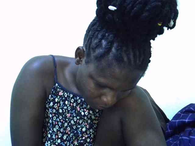 adara-lee webcam