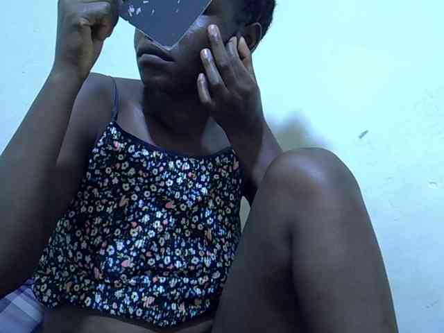 adara-lee webcam