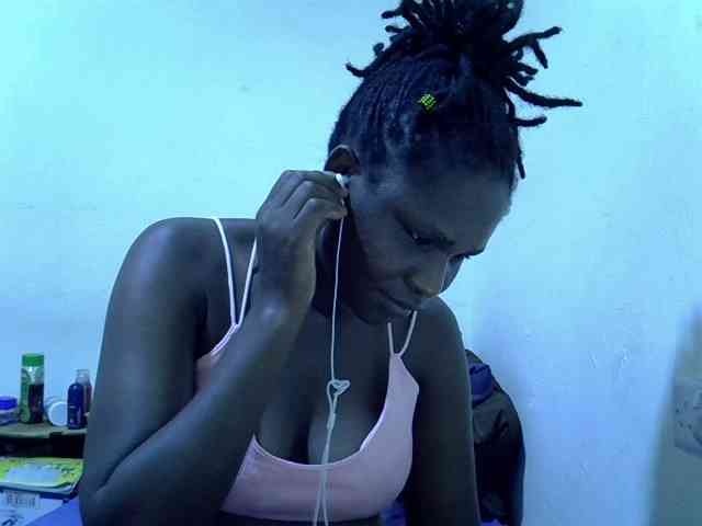 adara-lee webcam