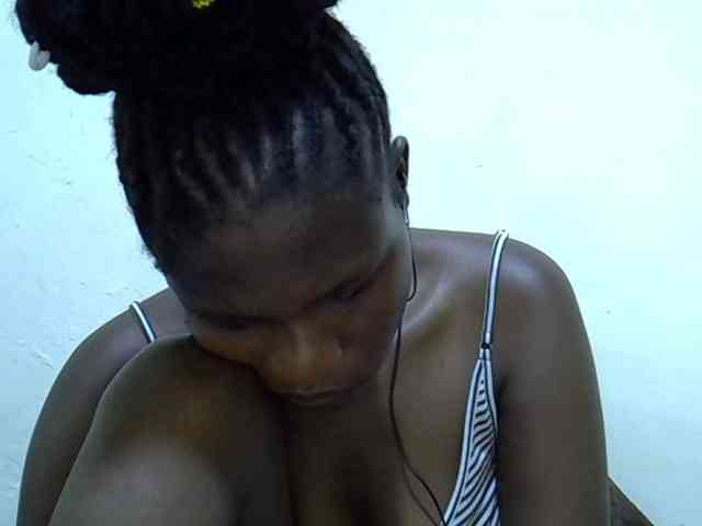 adara-lee webcam