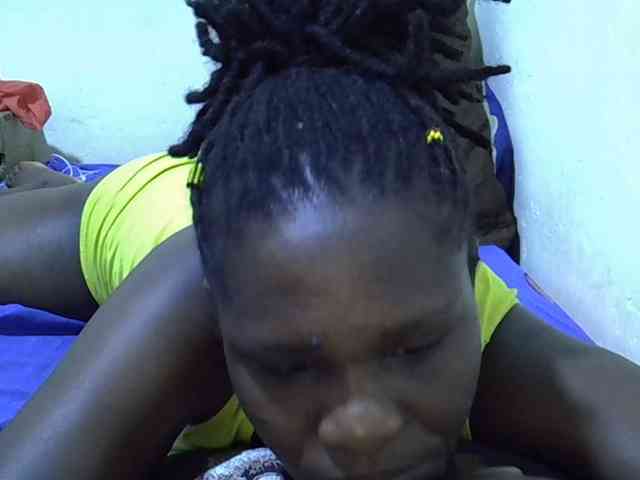 adara-lee webcam