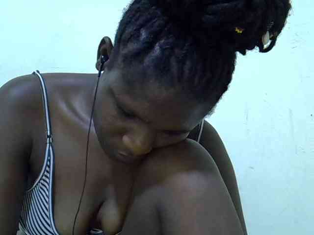 adara-lee webcam