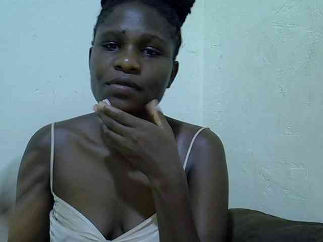 adara-lee webcam