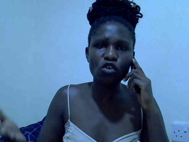 adara-lee webcam