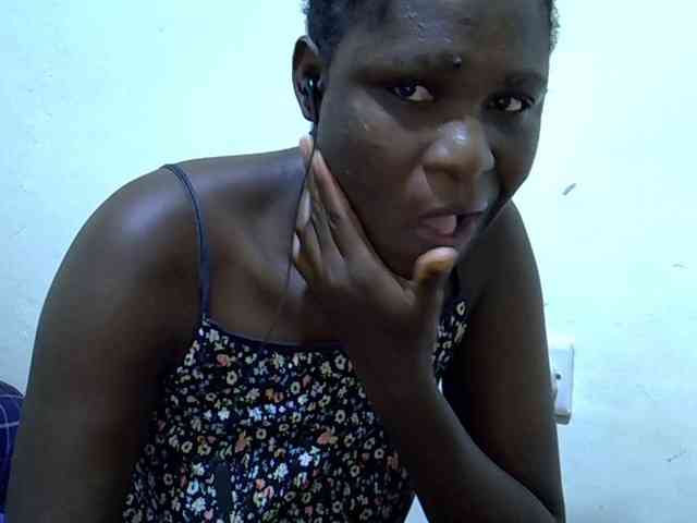 adara-lee webcam